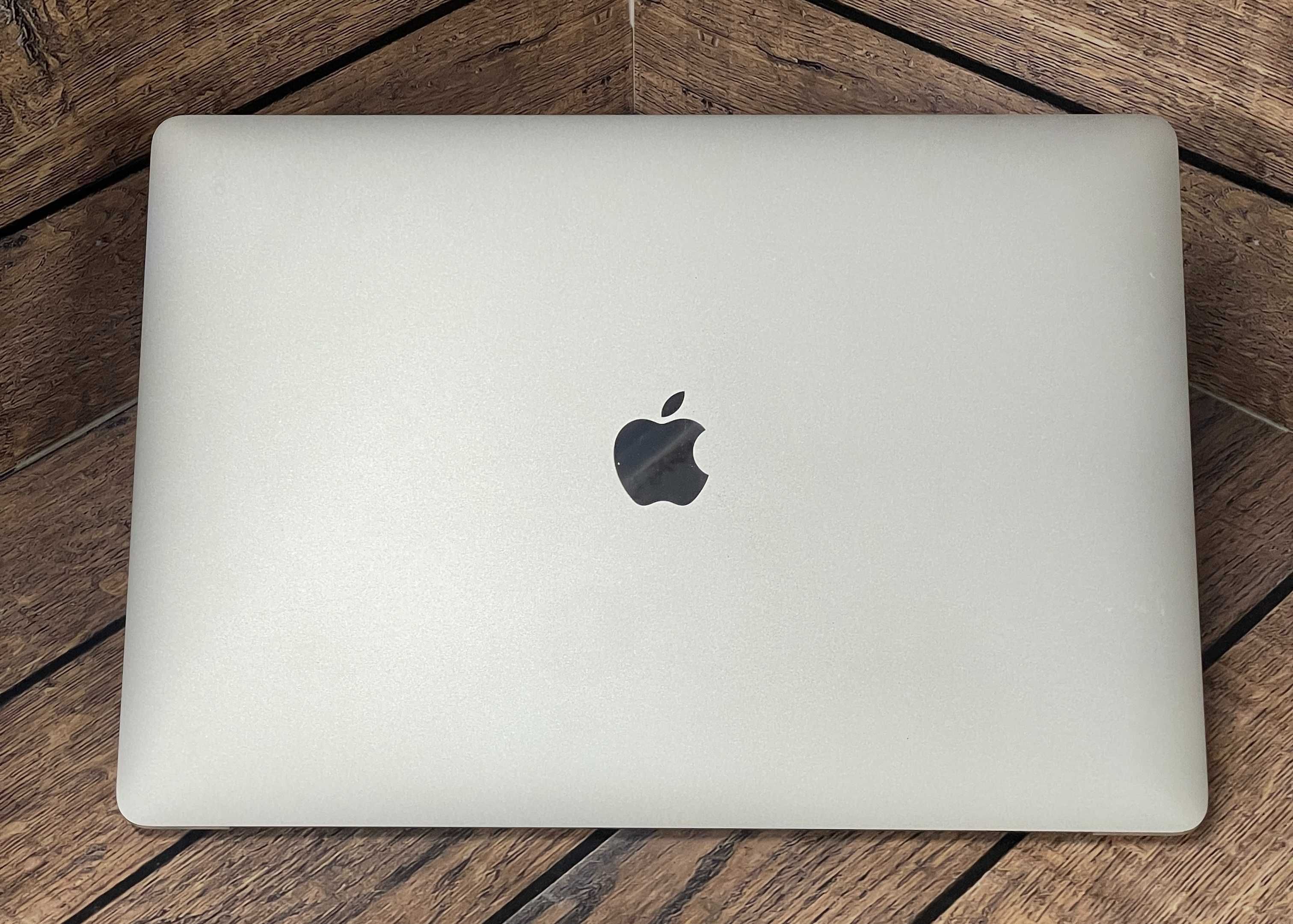 MacBook Pro A1990 (15, 2019) i7/Radeon Pro 555X/256Gb/Магазин/Гарантия