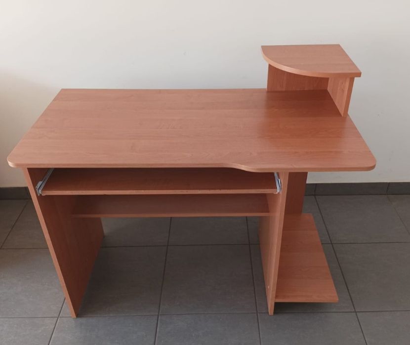 Biurko szkolne komputerowe stan bardzo dobry