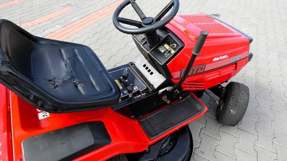 Traktorek kosiarka MTD Briggs&Stratton (040901.5) - Baras