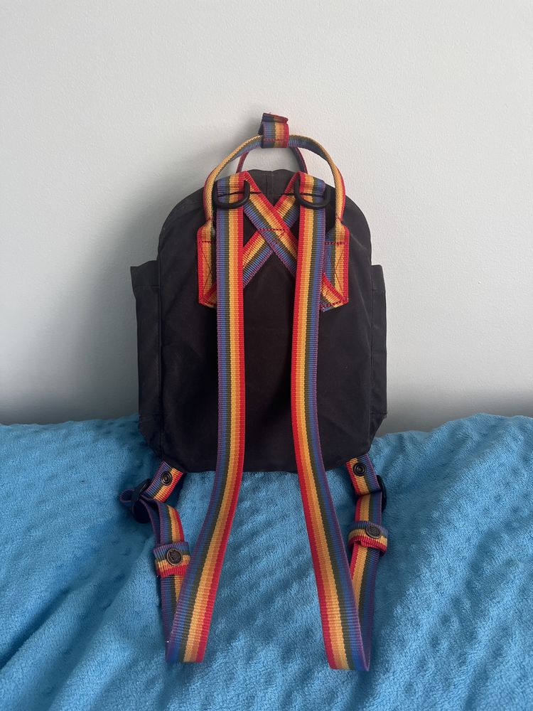Plecak Kanken mini Rainbow czarny Fjällräven
