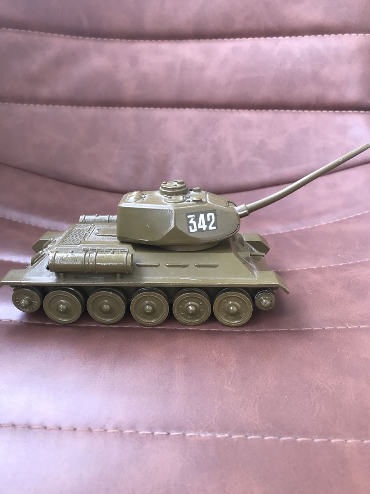 Модель танка Т-34.