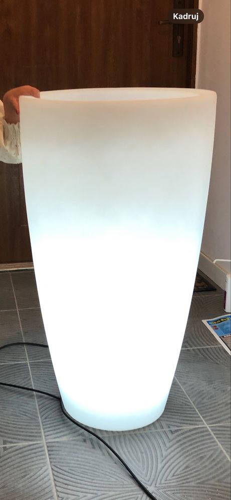 Sprzedam 2 duże donice led