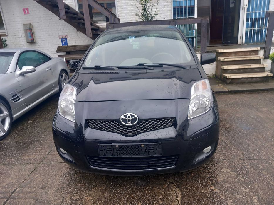 Toyota yaris 2009
