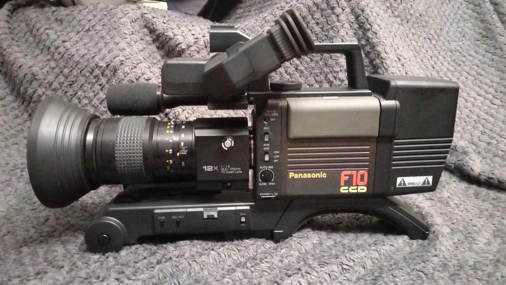 Kamera Panasonic F10 CCD - stara analogowa kamera - perfekcyjny stan !