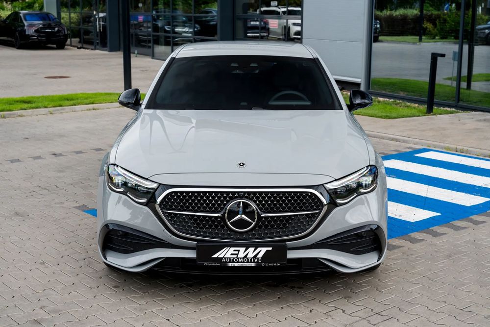 Mercedes-Benz Klasa E 300de 4matic / Hybryda / REZERWACJA / AMG Line / Pakiet Night
