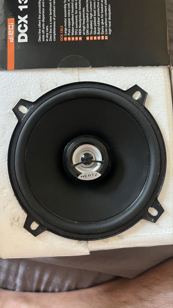 Колонки DCX 130.3 80w состояние новых