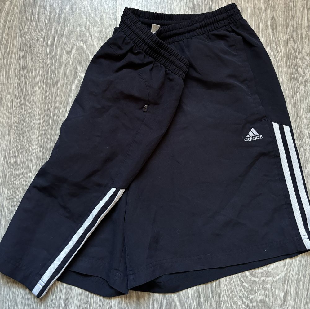 Шорты.Adidas,оригинал.XL