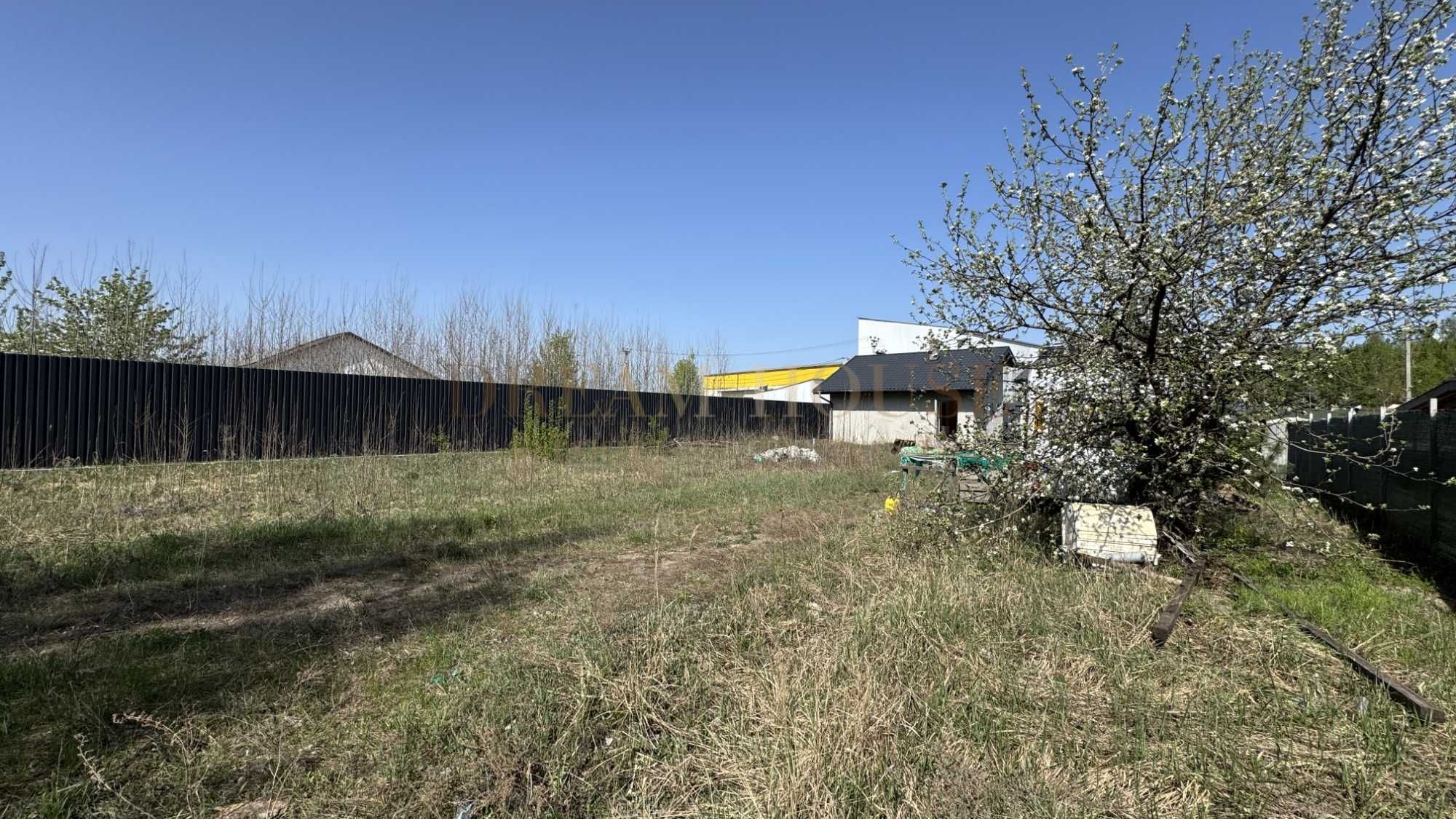 Продаж будинку (дача) на 10 сотках у с. Дмитрівка під Києвом