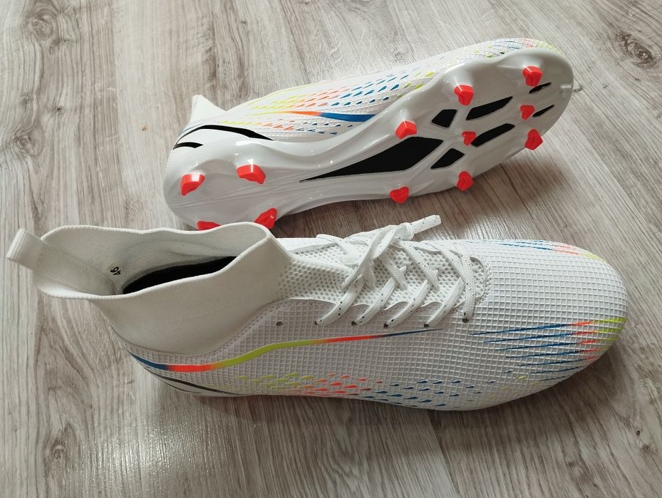 Buty piłkarskie korki