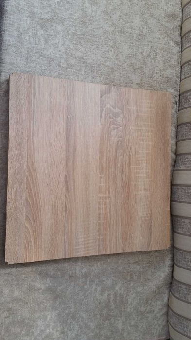 Кусок столешницы 44/44 см.