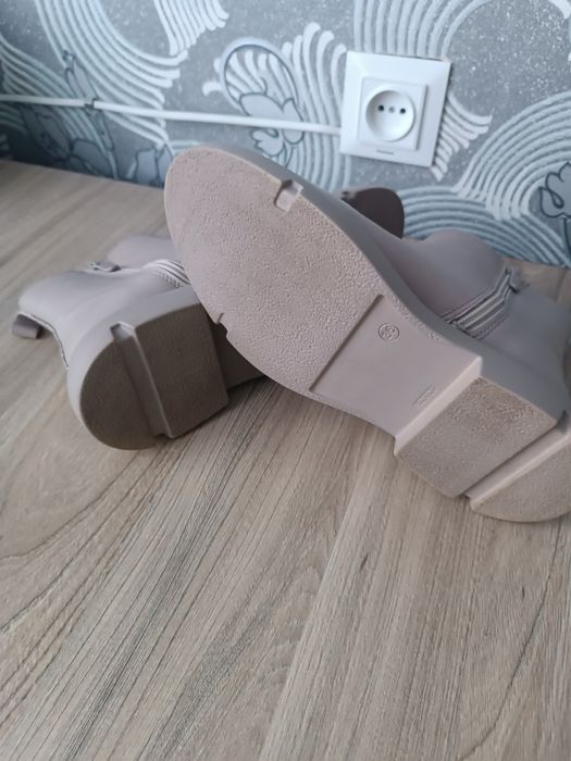 Демисезонні шкіряні ботинки