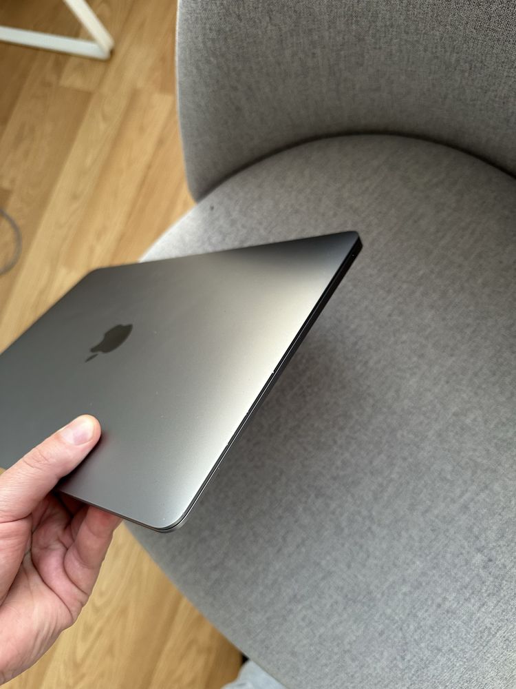 Macbook air 13 2020 m1 8/512 space gray