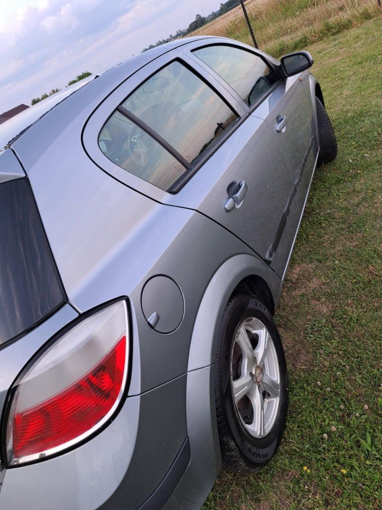 Opel Astra H. 2004. Sprawna