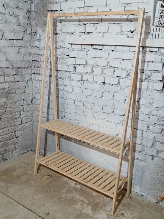 Вешалка напольная из дерева. Вішалки стійки для одягу, cтойка для одеж