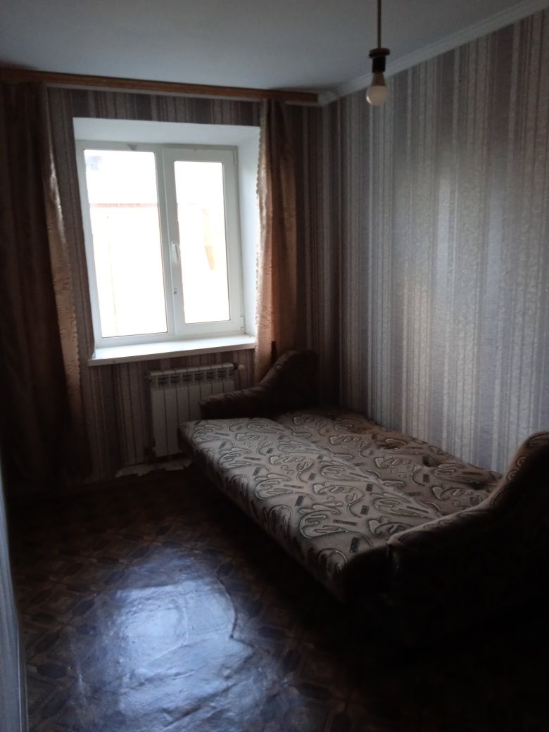 Продам 2 кімнатну квартиру в центрі міста.Вся інформація по телефону