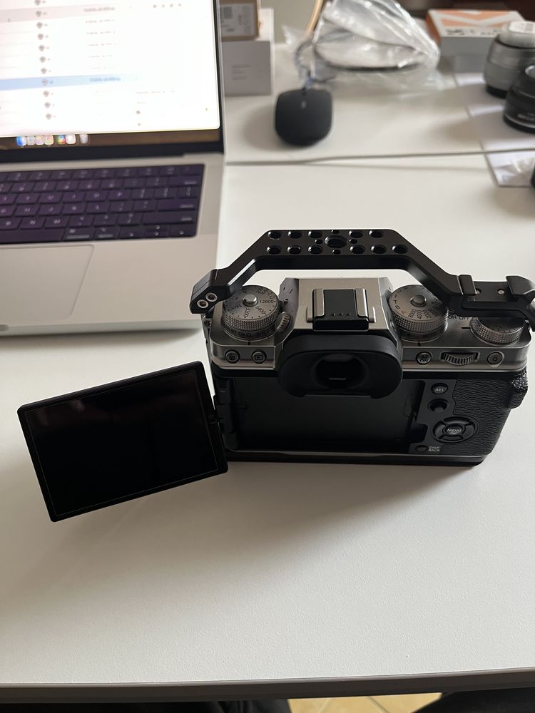 Fujifilm xt4+rig+3 baterias,carregador duplo+2x128gb+adaptador xf-ef