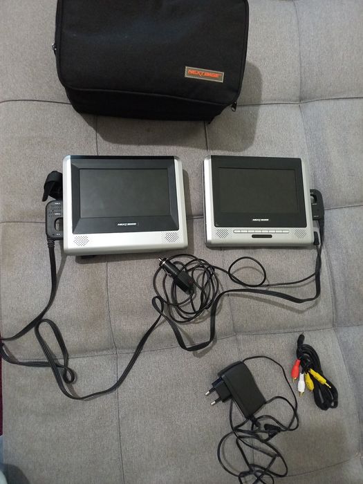 Leitor DVD duplo portátil  para viatura