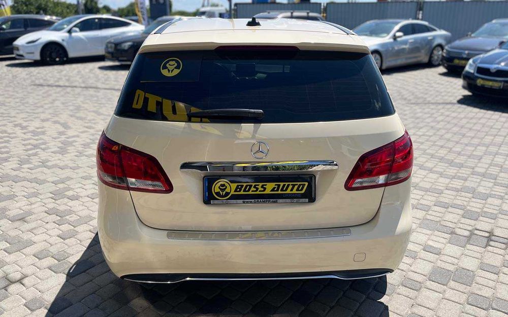 Mercedes-Benz B 180 2015
