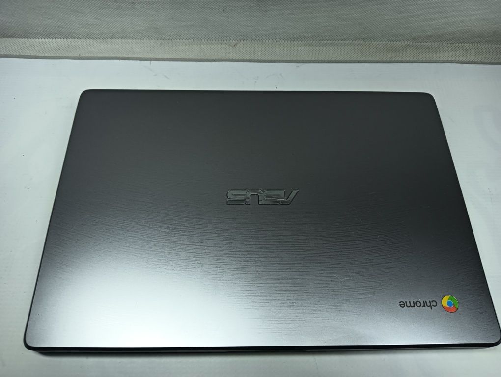 Asus Chromebook C223N Celeron N 4 GB / 32 GB