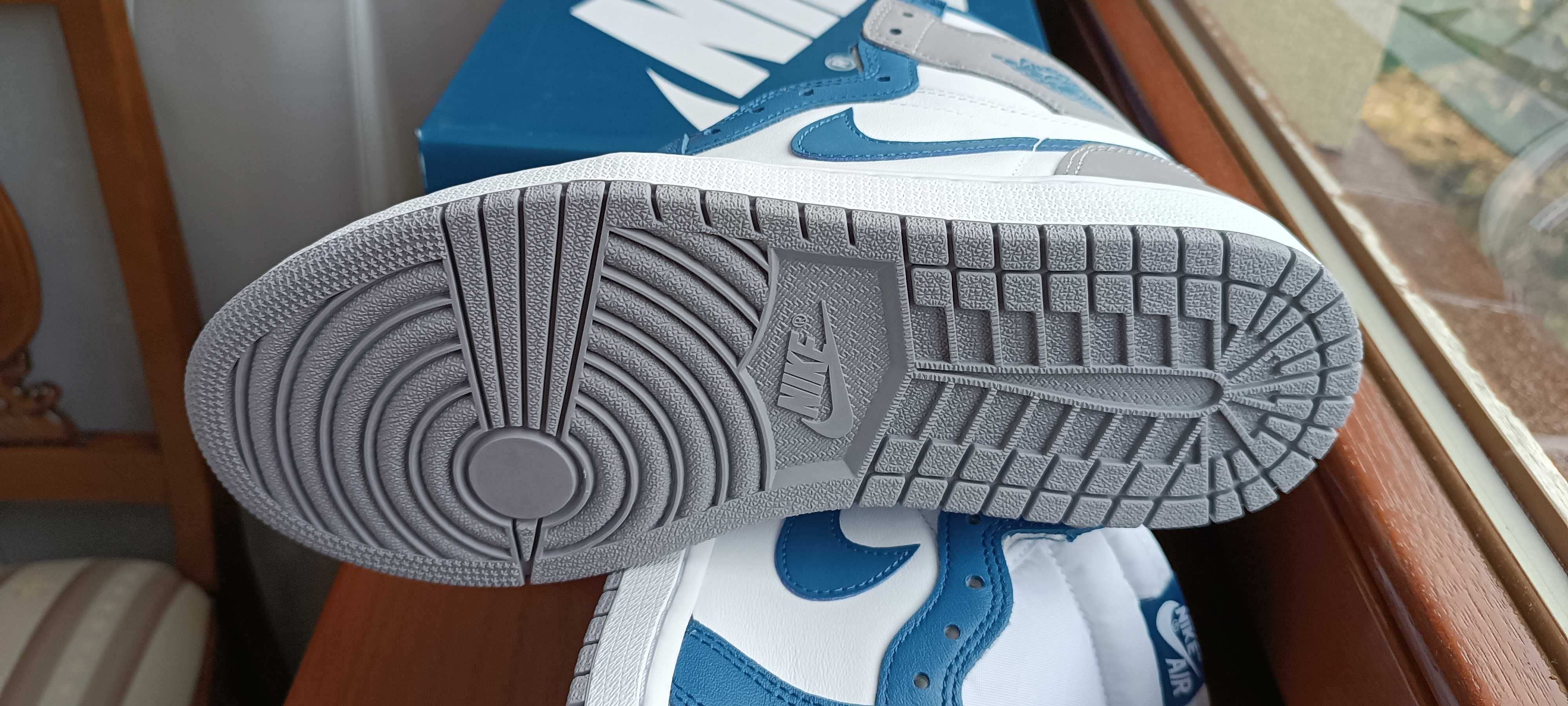 (r 42 - 26,5 cm) Nike Air Jordan 1 Retro High OG True Blue DZ5485,-410