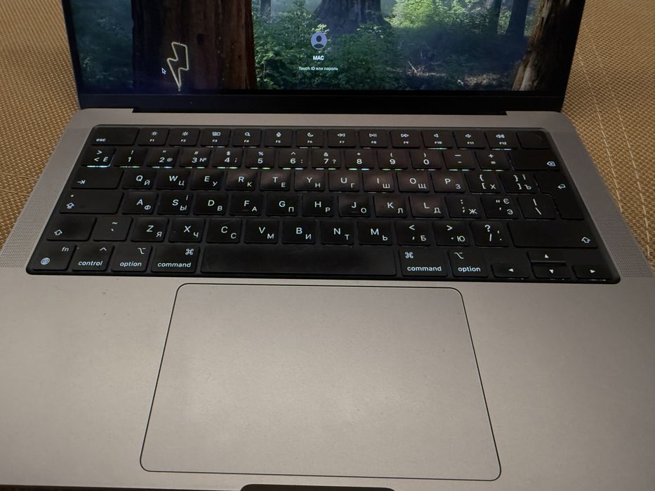 Продам macbook pro 14  a2779 процессор m2