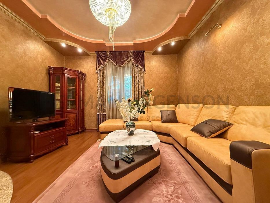 Продаж будинку 150 м.кв / 8 соток / Ужгород, Центр