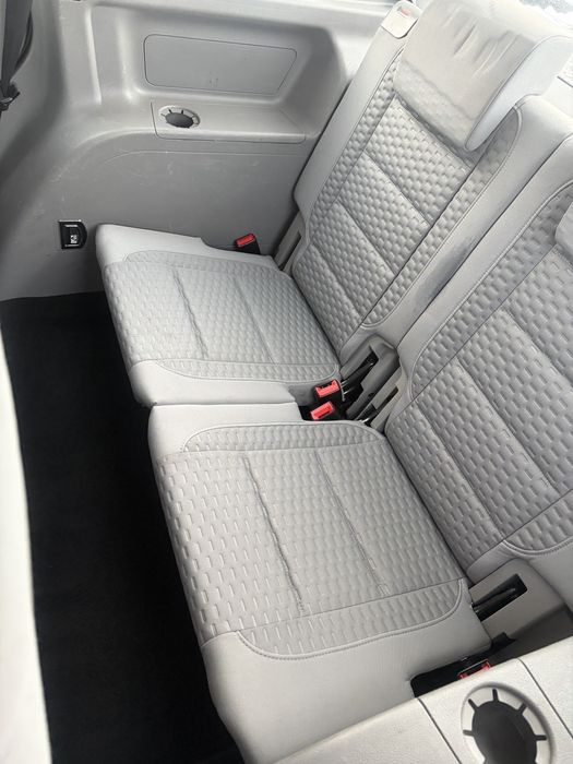 Вольцваген  туран газ  бензин 2010рік