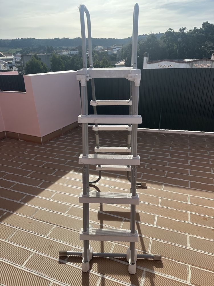 Escadas para piscina