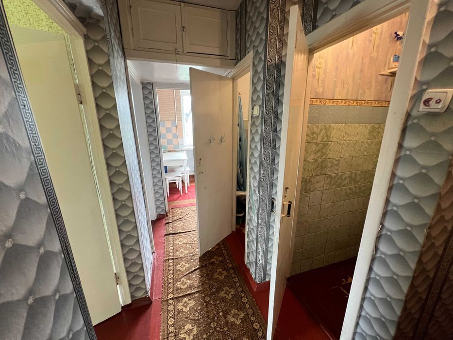 Продається двокімнатна квартира, в м. Сквира.