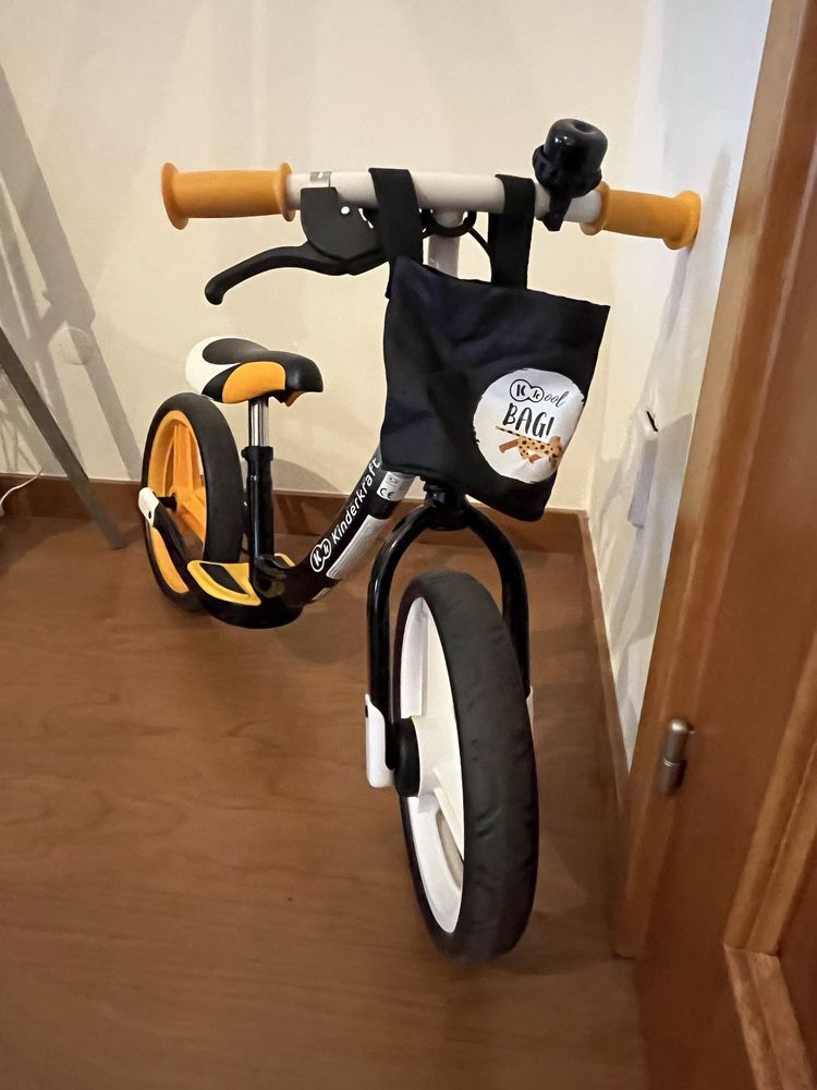 Kinderkraft bicicleta
