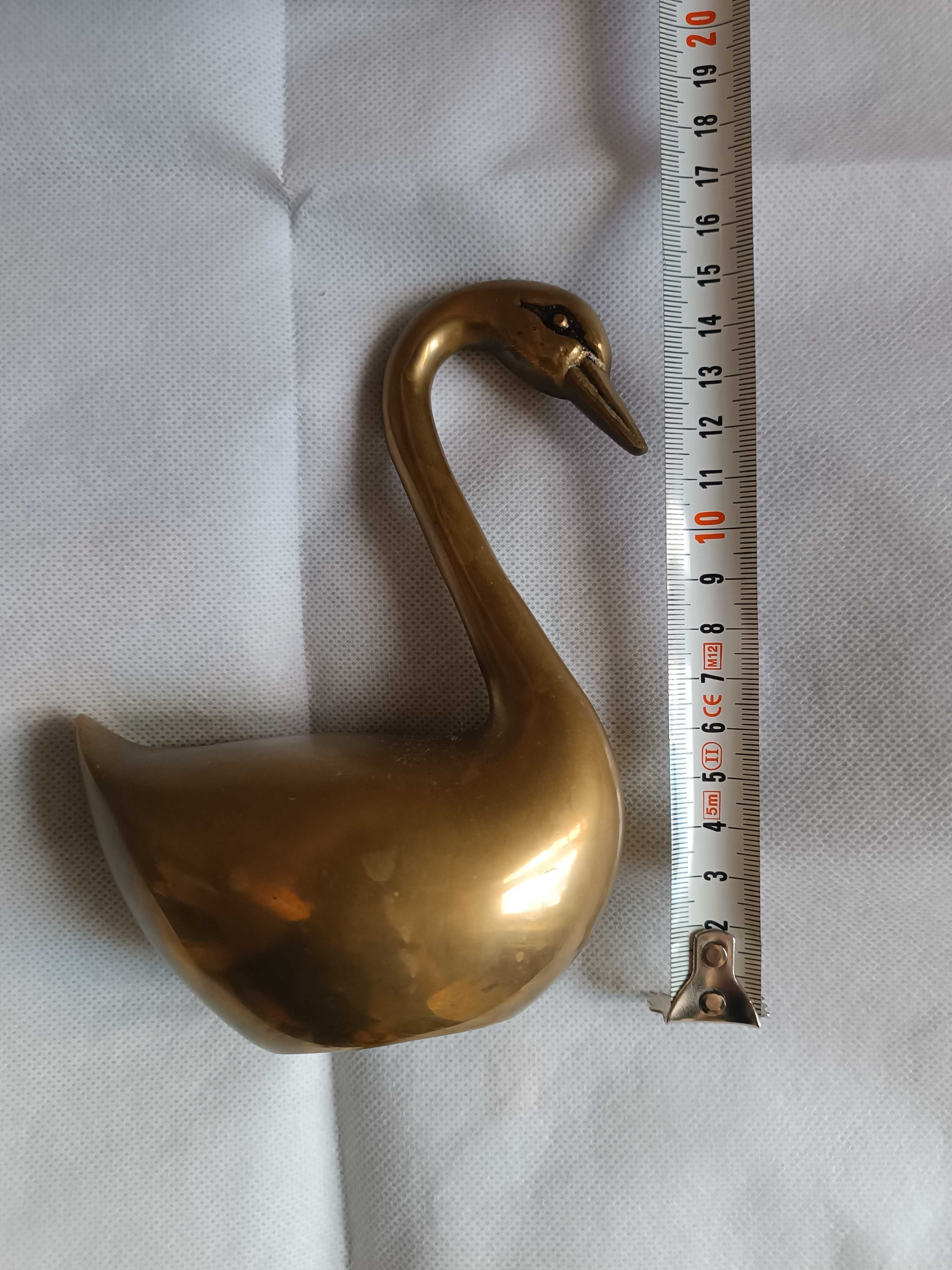 Cisne em latão antigo