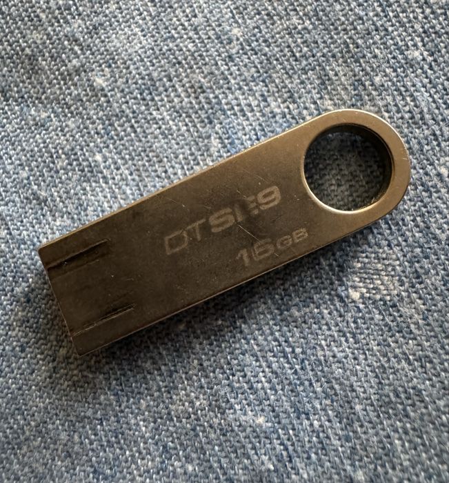 Флешка 32GB+16GB