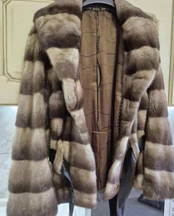Фірмова норкова шуба Італія