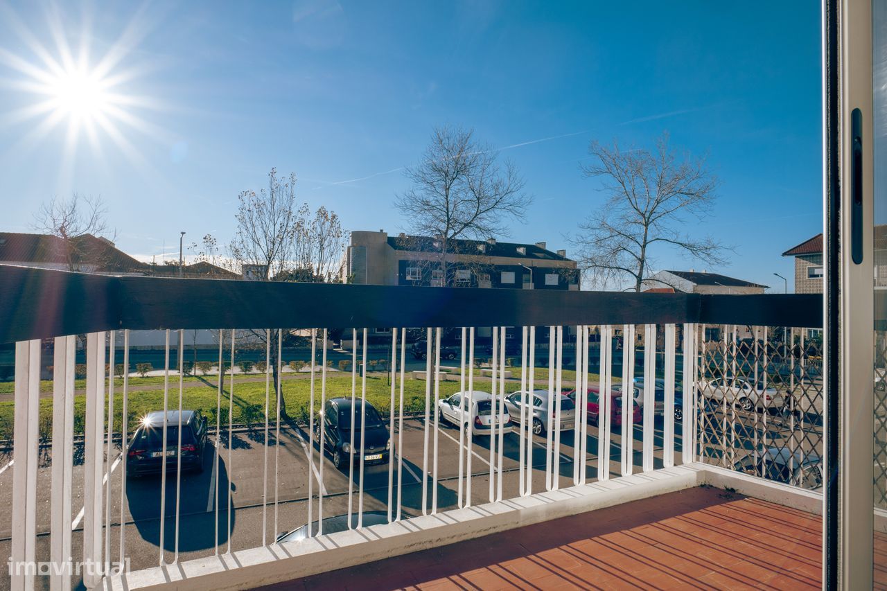 Apartamento T1 com duas varandas, mobilado, Bairro Gulbenkian, Aveiro
