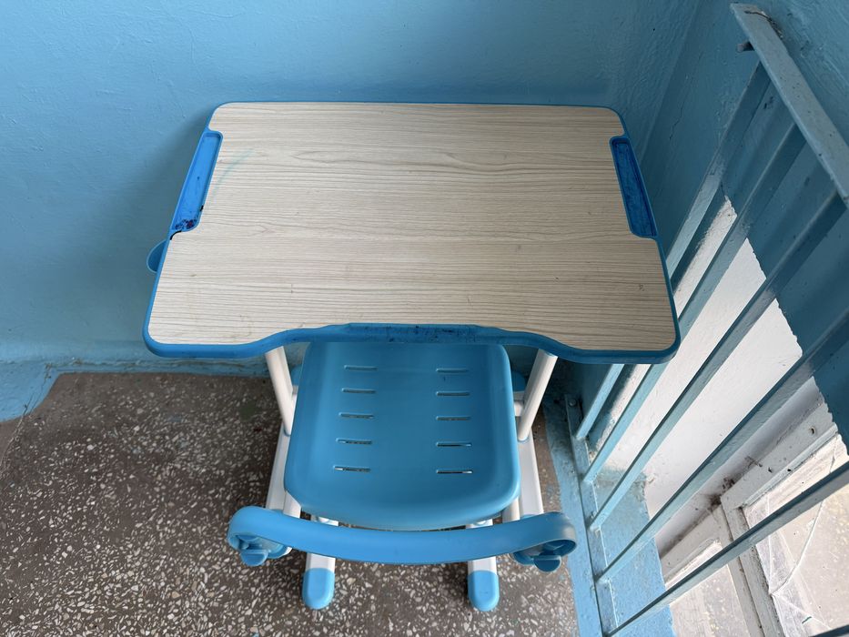 Дитяча парта зі стільцем (регульована по висоті)