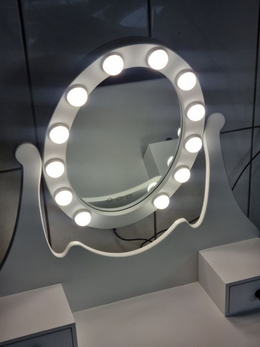 Toaletka damska LED