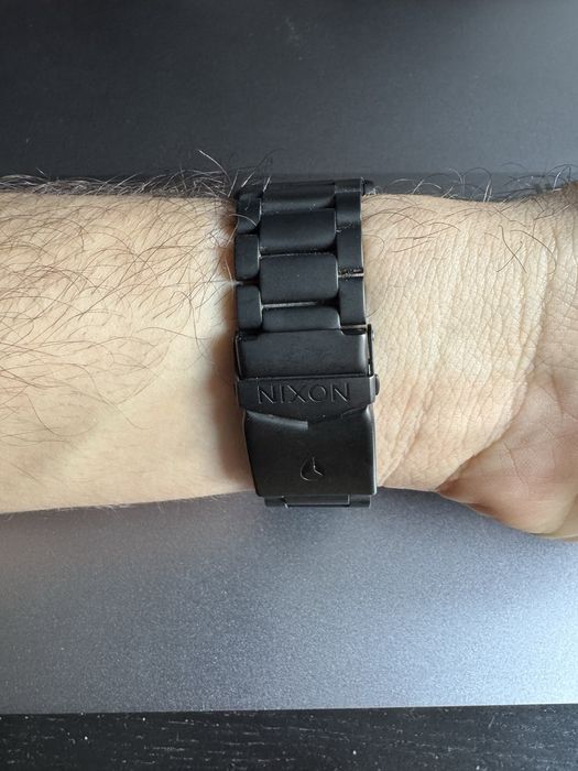 Nixon Sentry Chrono Preto/dourado