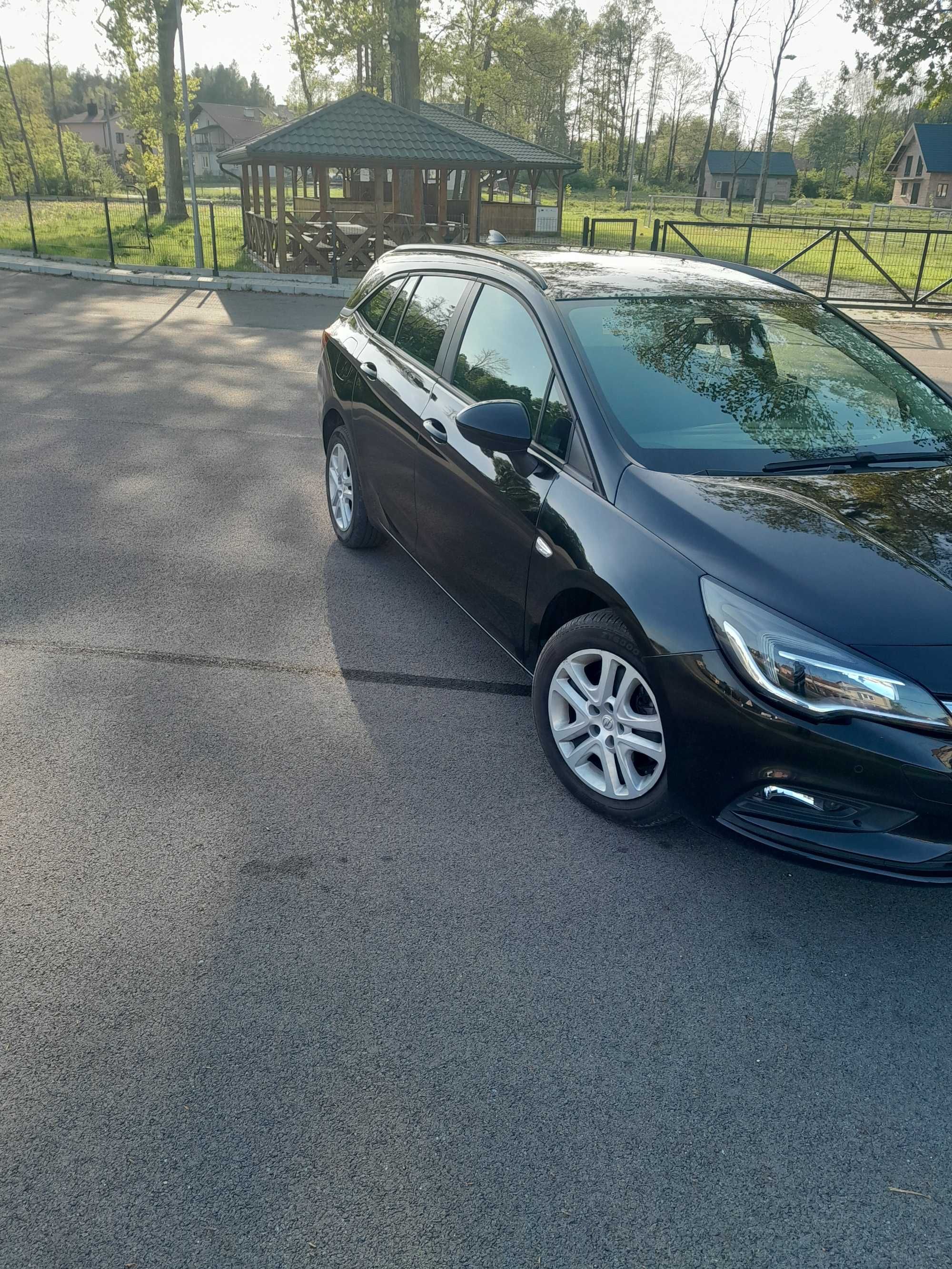 Opel astra 2017r