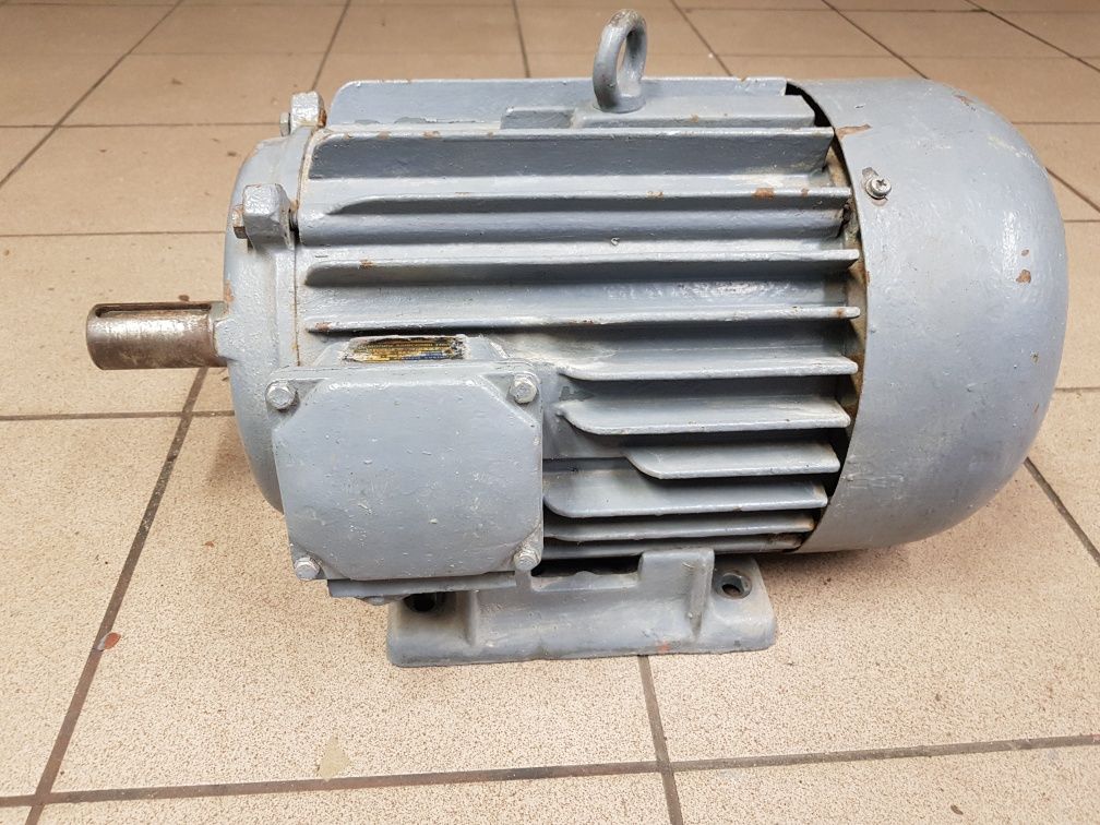 Silnik trójfazowy 380V 7.5kw 1400obr. 38mm