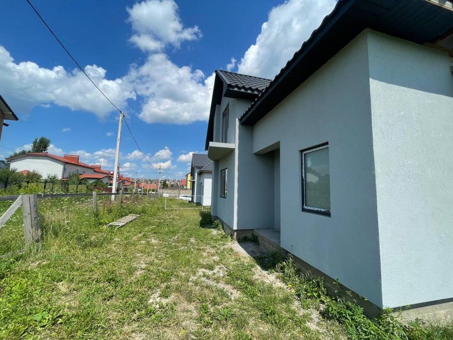Продам будинок з міськими комунікаціями, Озерна, біля Озера