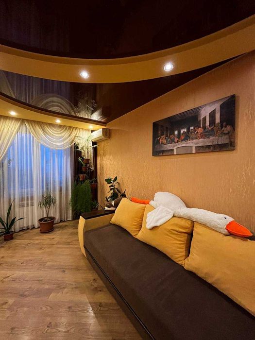 Квартира с ремонтом, ул. Гвардейцев Широнинцев 59, метро Студенческая