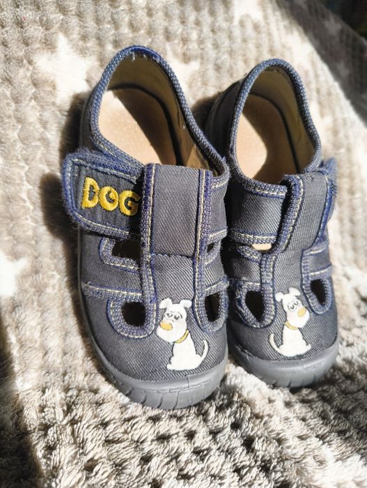 Kapcie chłopięce MD, do przedszkola r. 26