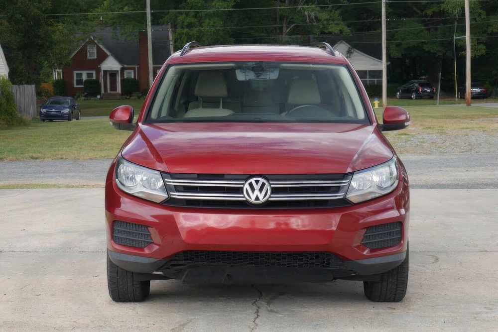 Volkswagen Tiguan SEL      2016