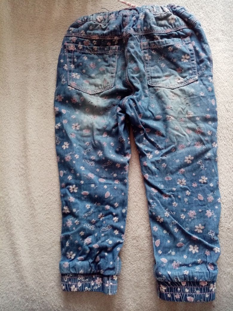 Spodnie jeansy  98