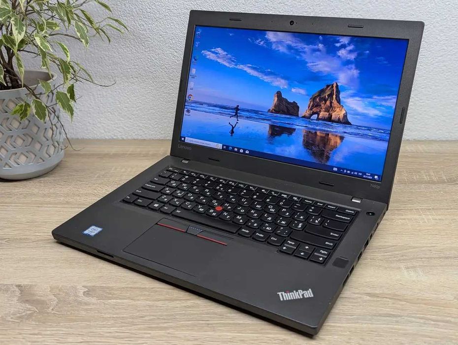 Игровой ноутбук /14 i7-6700HQ /16 GB DDR4 /GeForce 940MX 2Gb/SSD 360Gb