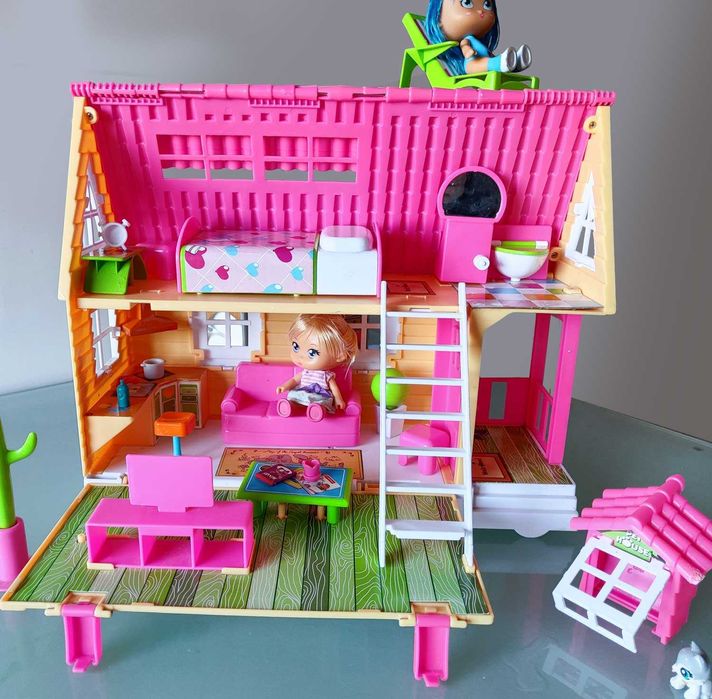 Barriguitas - Chalé Rolante c/ 2 bonecas