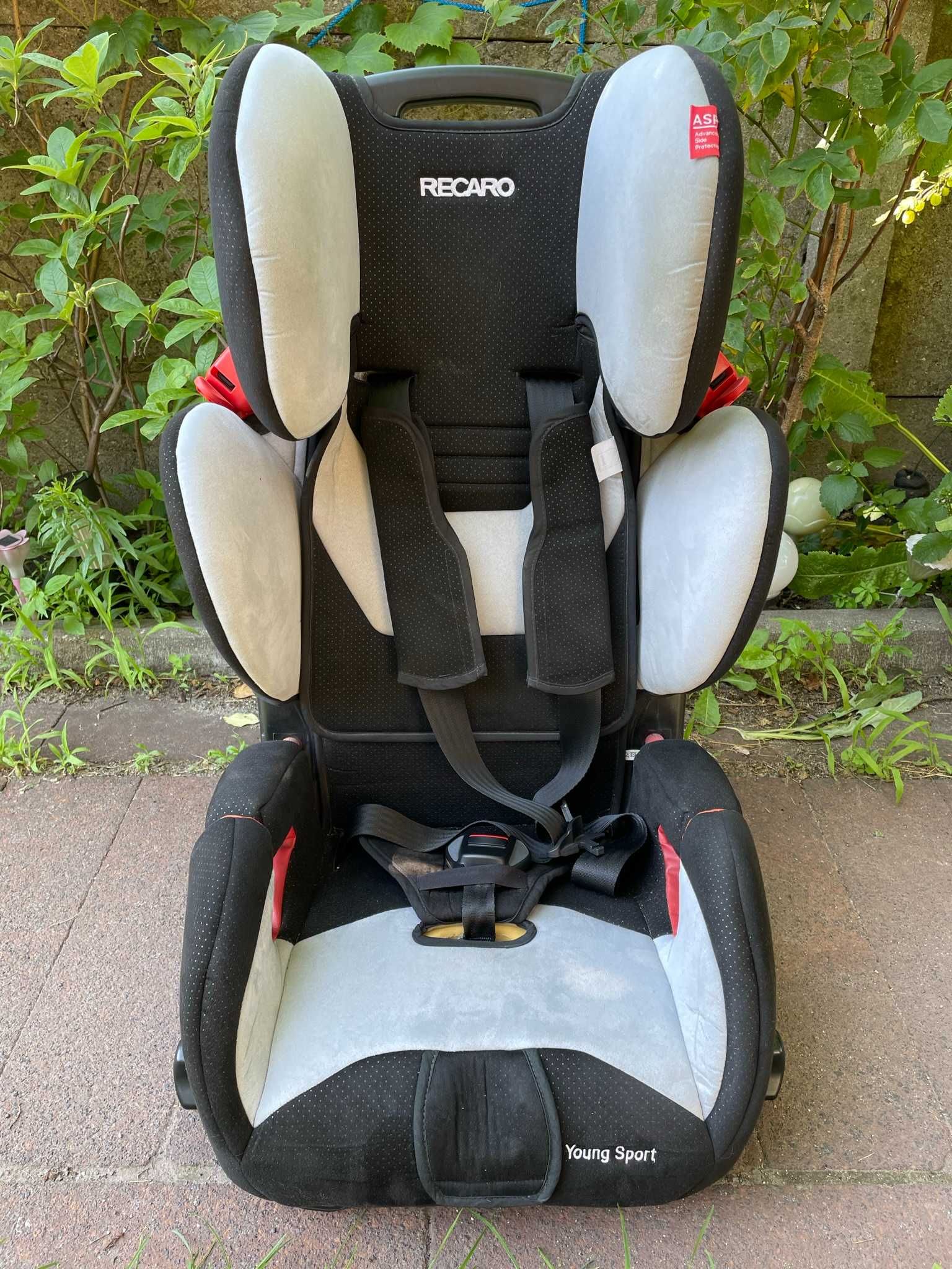 Fotelik Recaro Young Sport 9-18kg