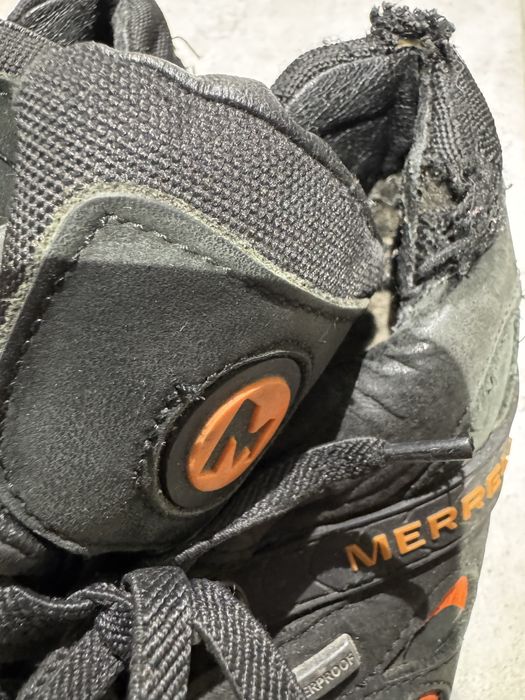 Продам чоловічі зимові кросівки