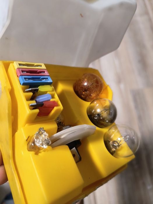 Kit Luzes/Fusíveis - Opel Astra H