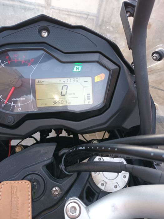 Benelli trk 502 e honda crf250r